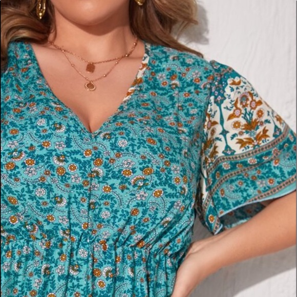 Boho Plus Size Floral Paisley Print V neck Dress - Picture 4 of 12